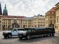 Hummer Limo Hen Voyage